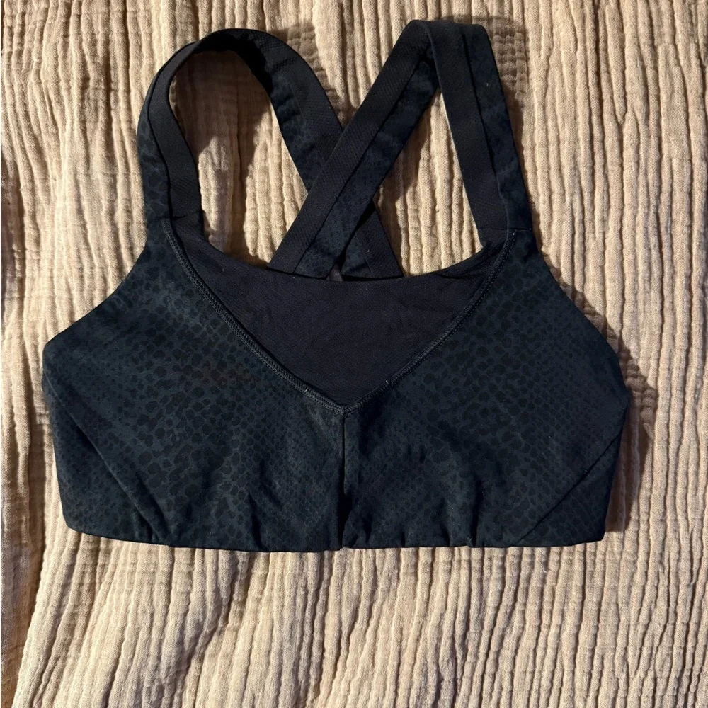 Black Lululemon Sports Bra